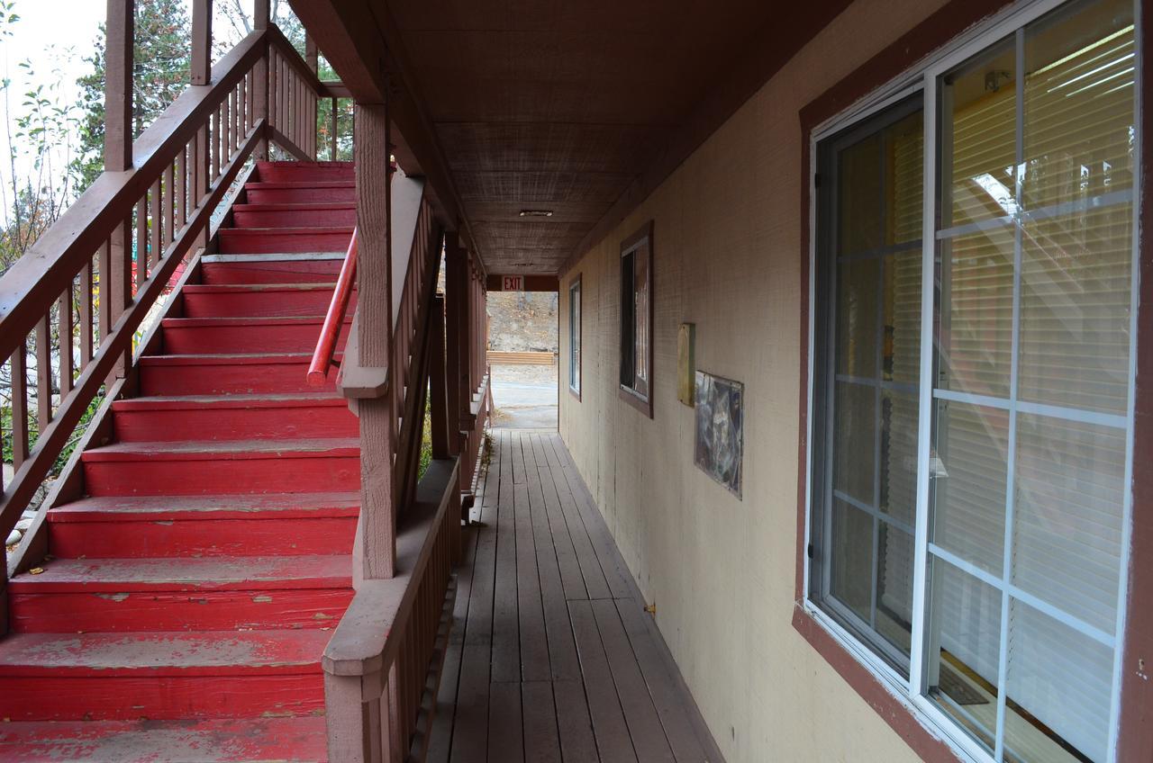 Deep Creek Motel Running Springs Экстерьер фото